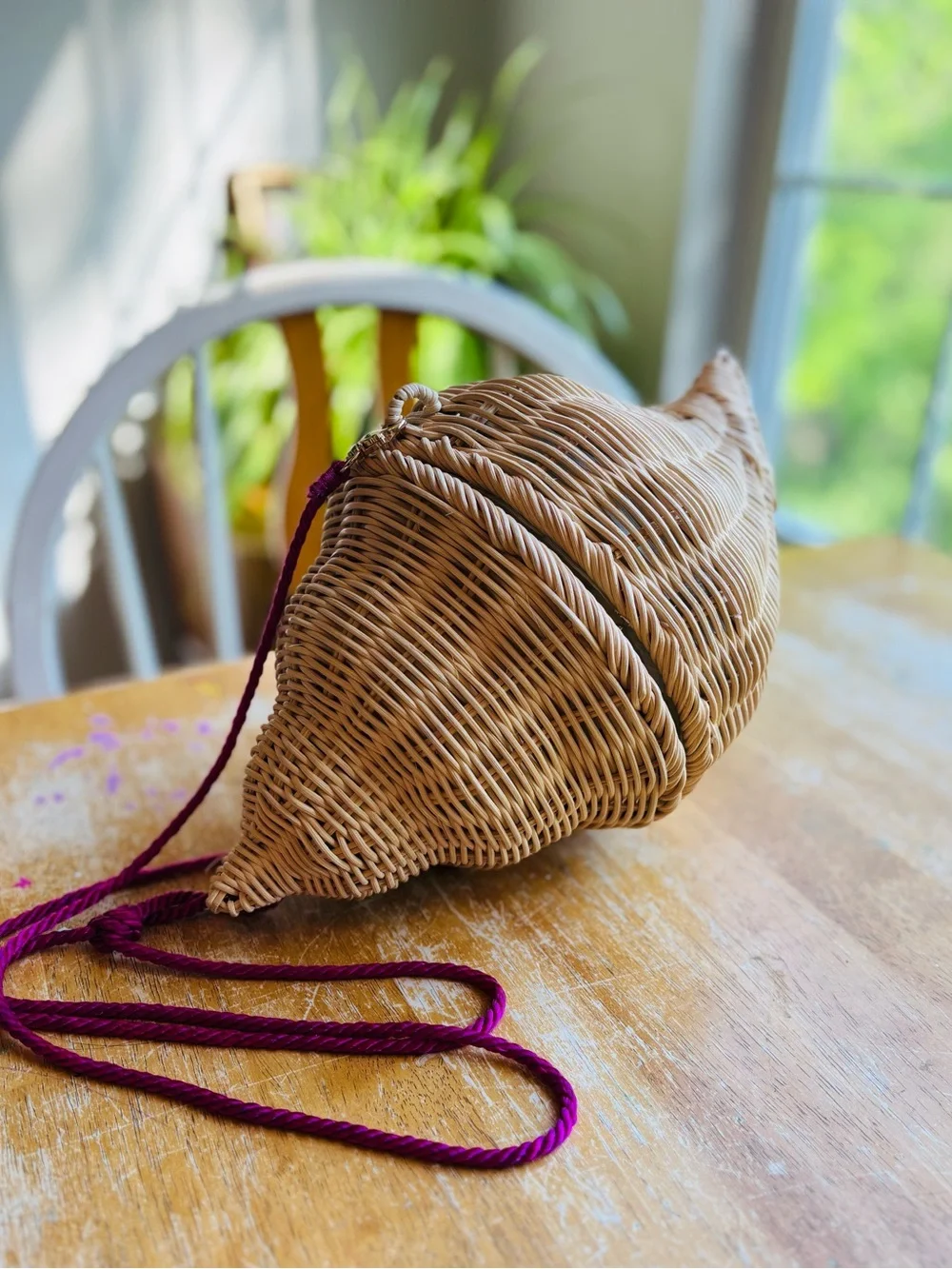 Woven Shell Crossbody Bag with Magenta Strap - Picture 2 of 9